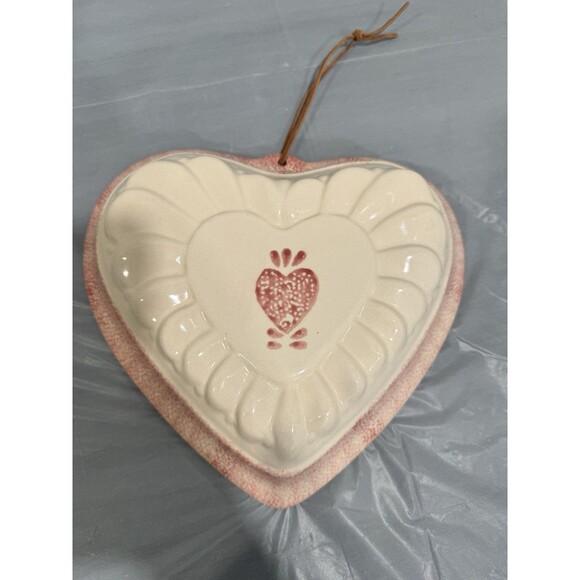 Vintage Hartstone Stoneware Heart Cake Mold Hanging Wall Decor Pink Spongeware - Picture 2 of 3